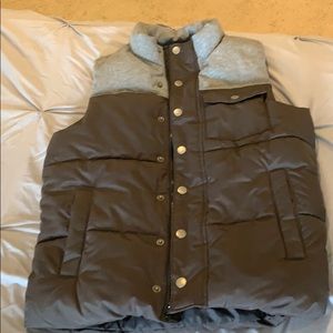 Old Navy youth XL 14-16 vest. Like New